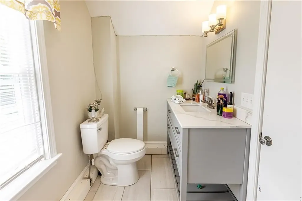 266 Auburn Street Cranston RI 02910