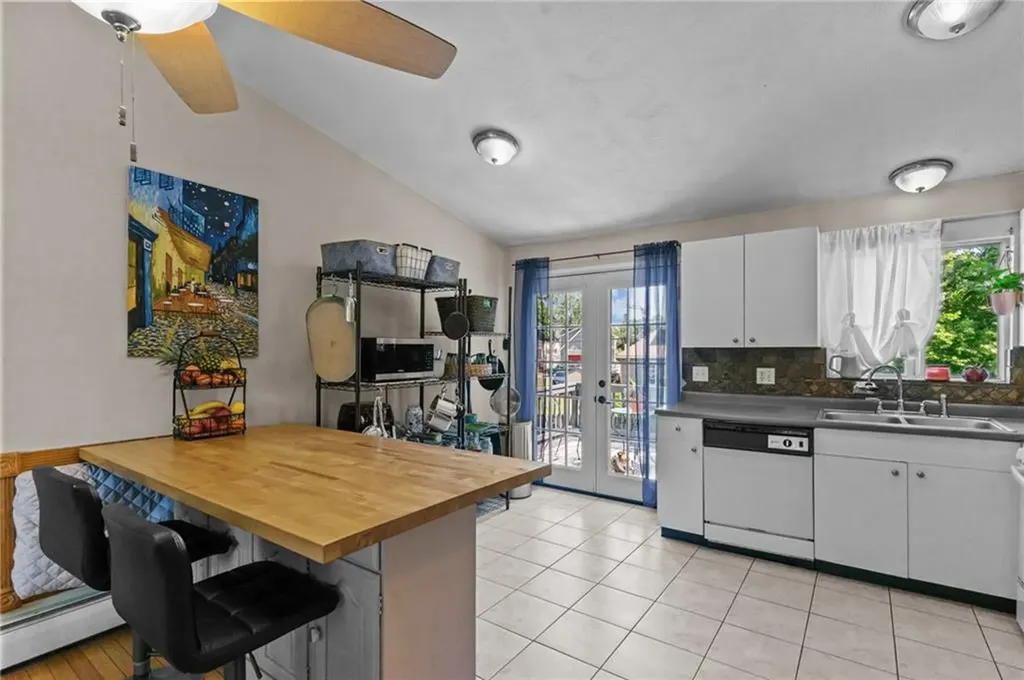 4 Clarke Street Warwick RI 02886