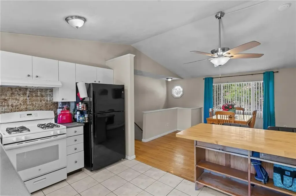 4 Clarke Street Warwick RI 02886