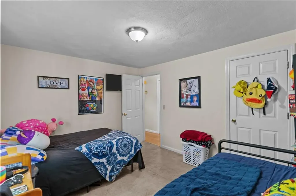 4 Clarke Street Warwick RI 02886