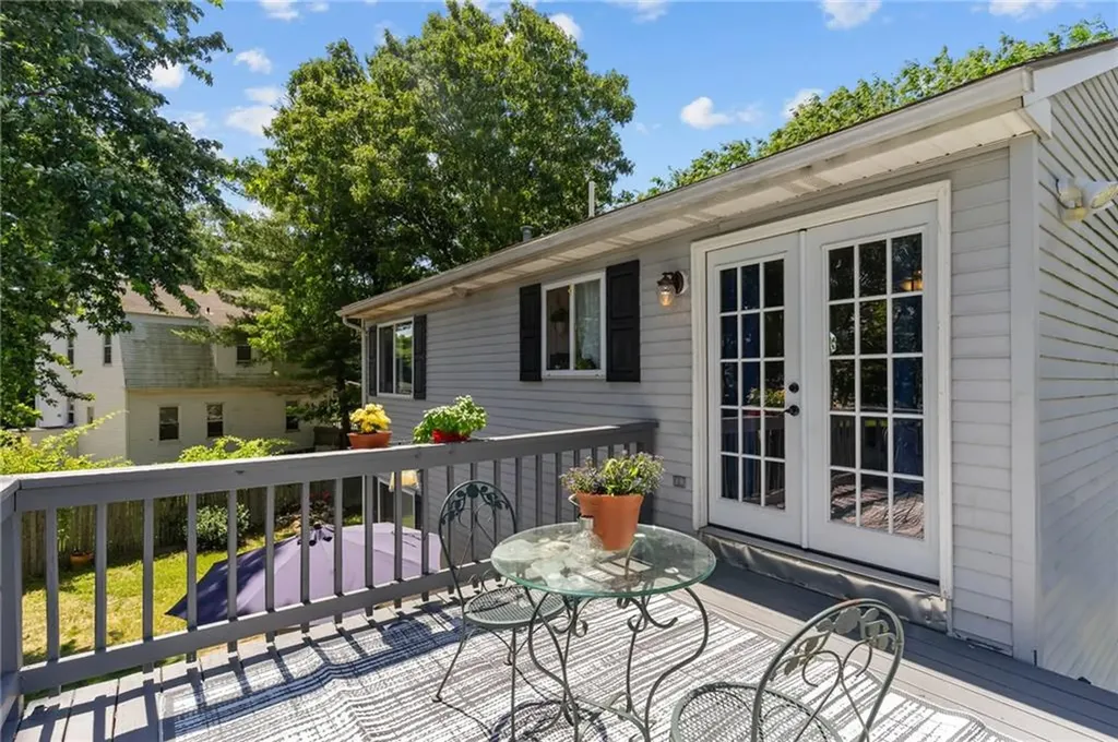 4 Clarke Street Warwick RI 02886