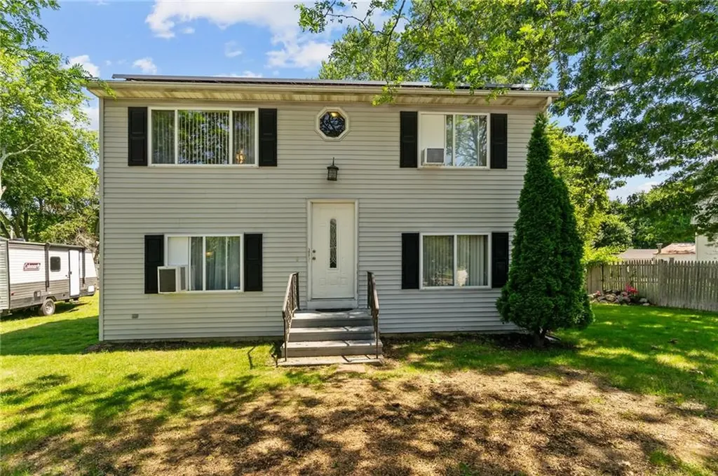 4 Clarke Street Warwick RI 02886