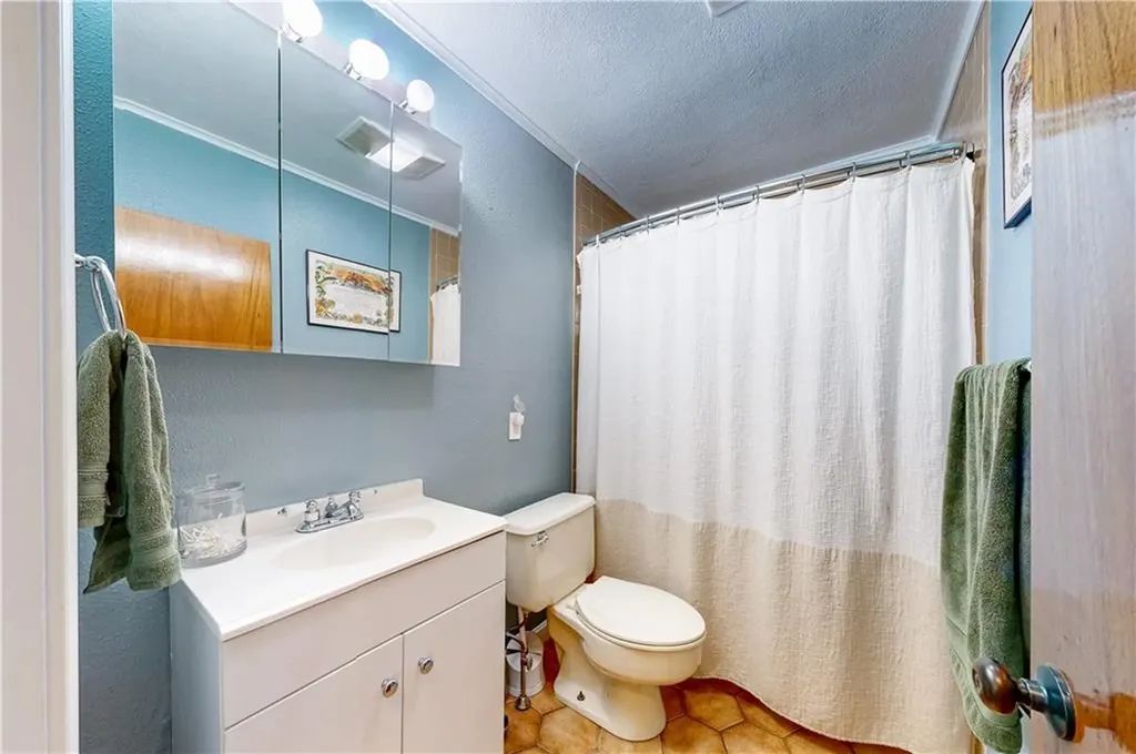 9 Crossland Road West Warwick RI 02893