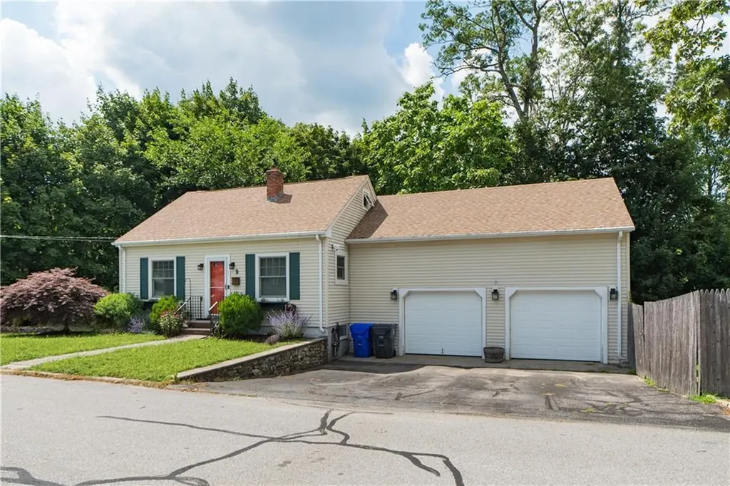 9 Crossland Road West Warwick RI 02893