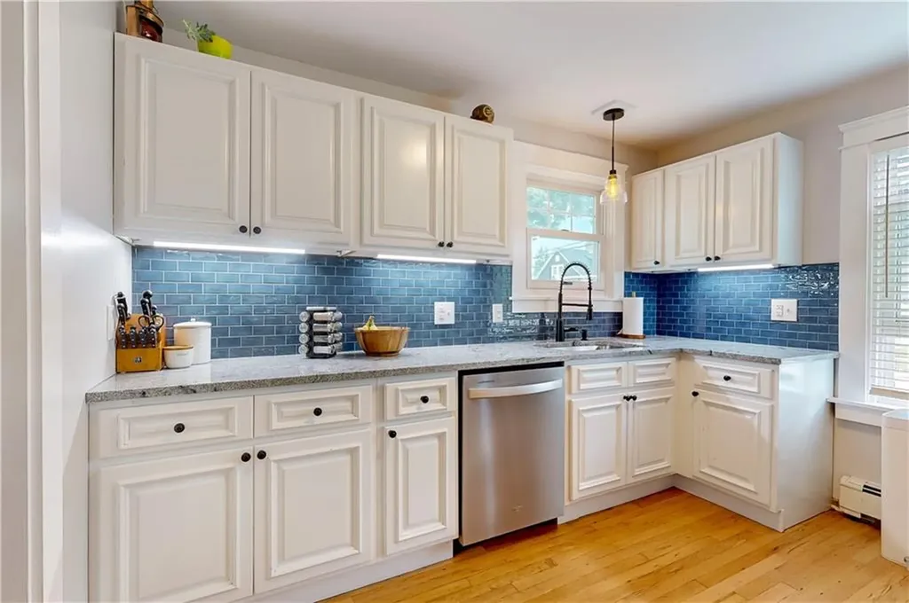 9 Crossland Road West Warwick RI 02893