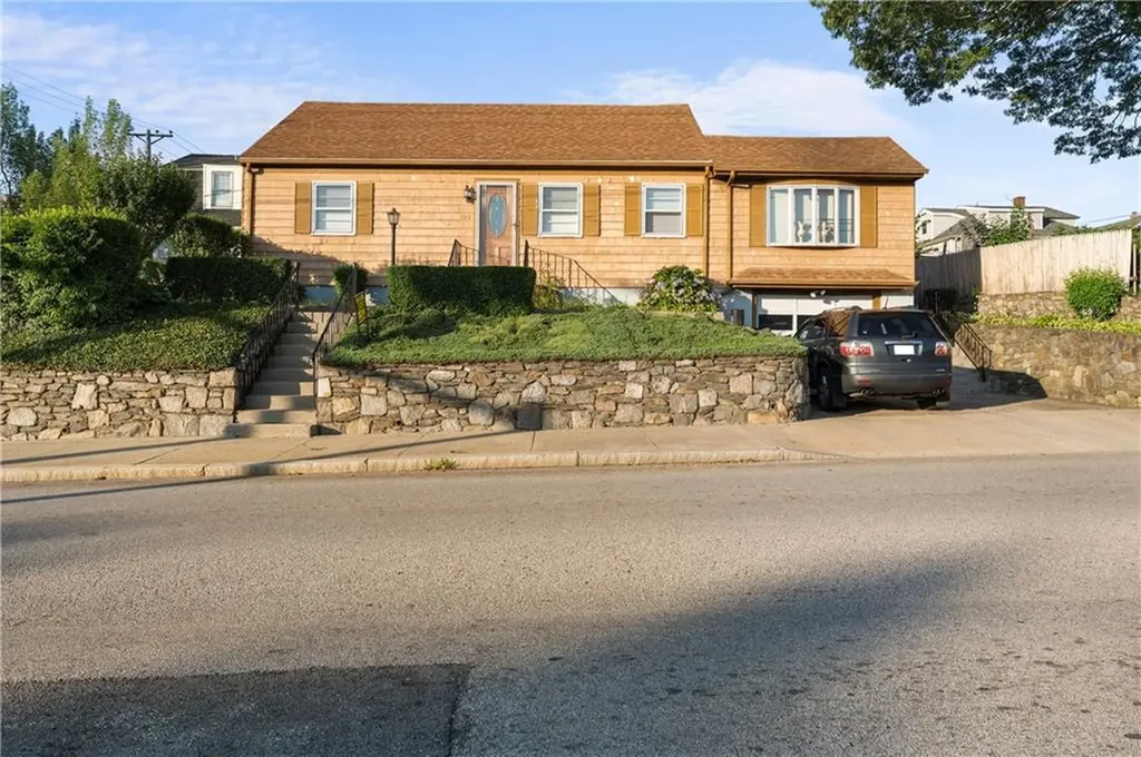 350 School Street Pawtucket RI 02860