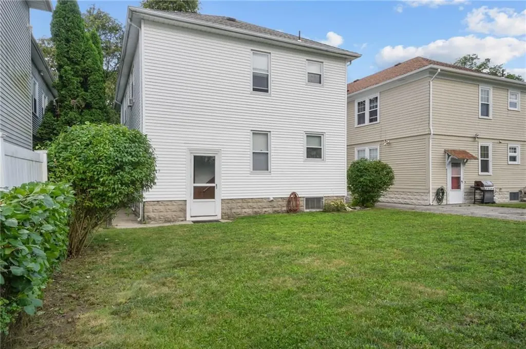715 Academy Avenue Providence RI 02908