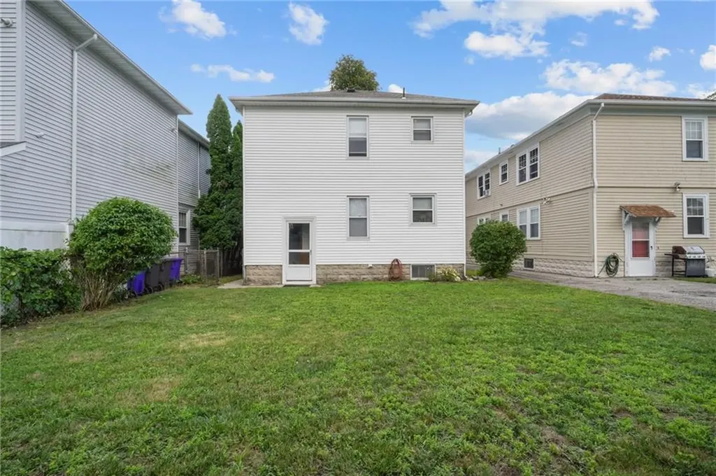 715 Academy Avenue Providence RI 02908