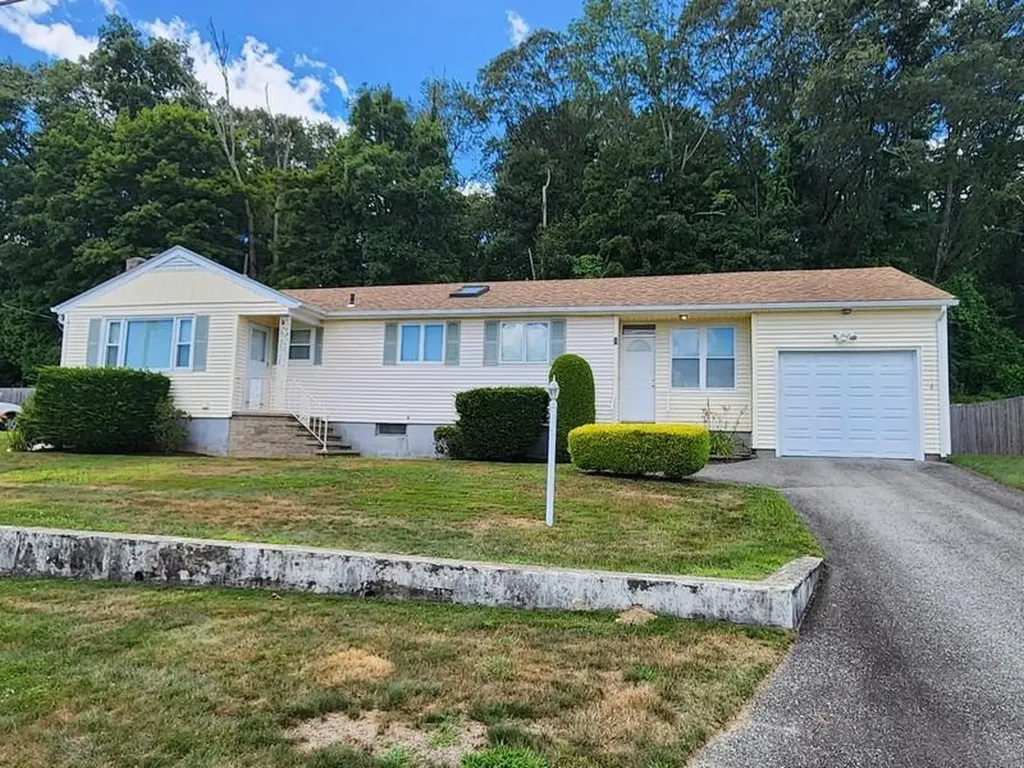 8 Rose Hill Drive Johnston RI 02919
