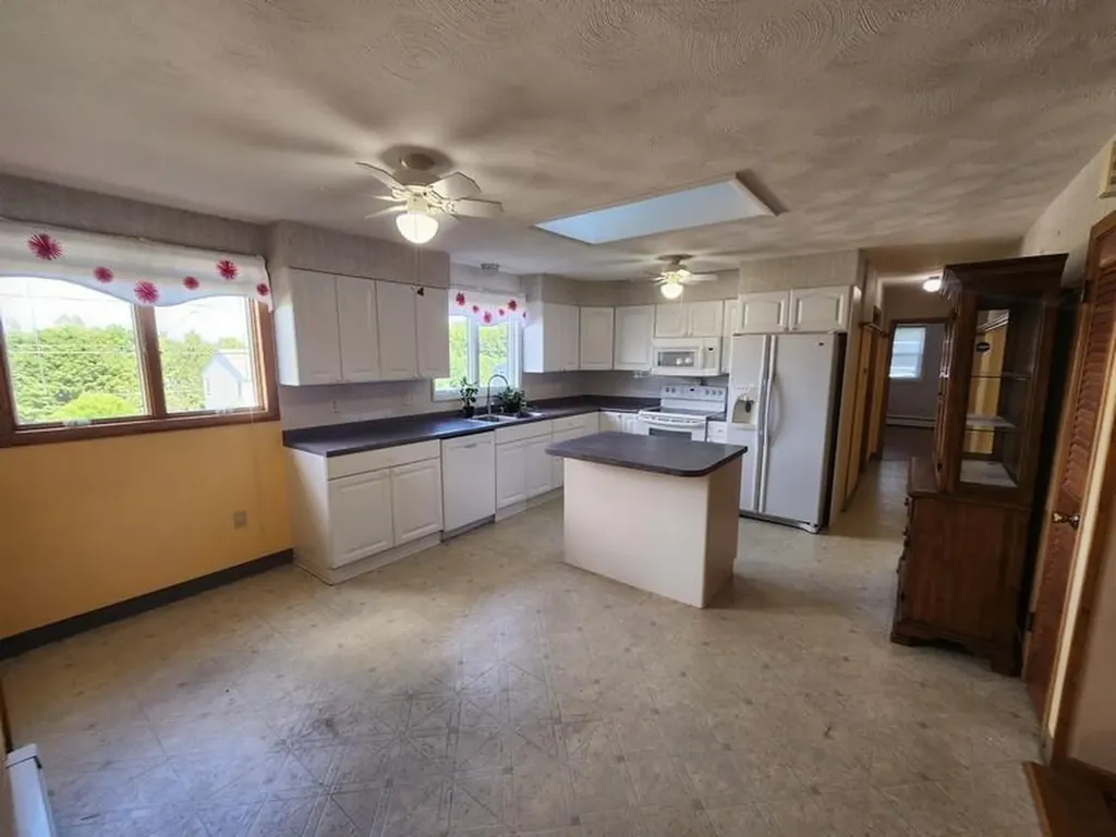 8 Rose Hill Drive Johnston RI 02919