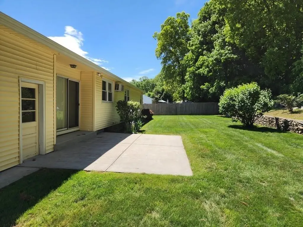8 Rose Hill Drive Johnston RI 02919