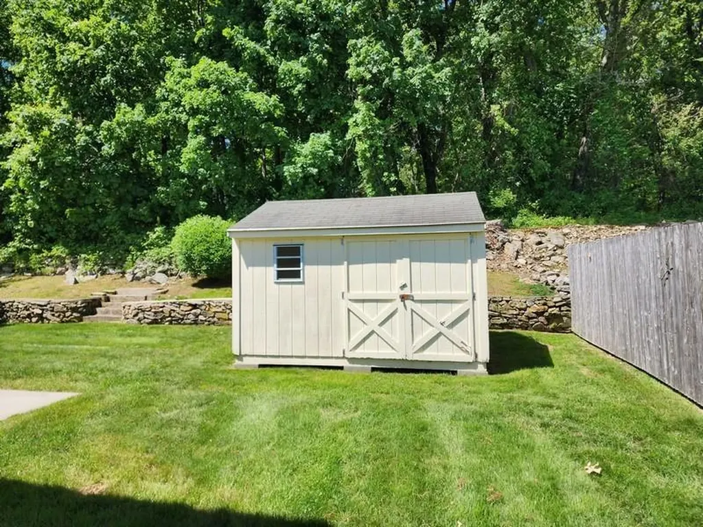 8 Rose Hill Drive Johnston RI 02919