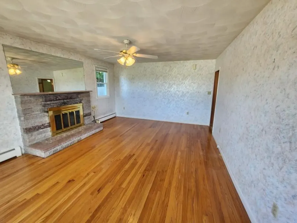 8 Rose Hill Drive Johnston RI 02919