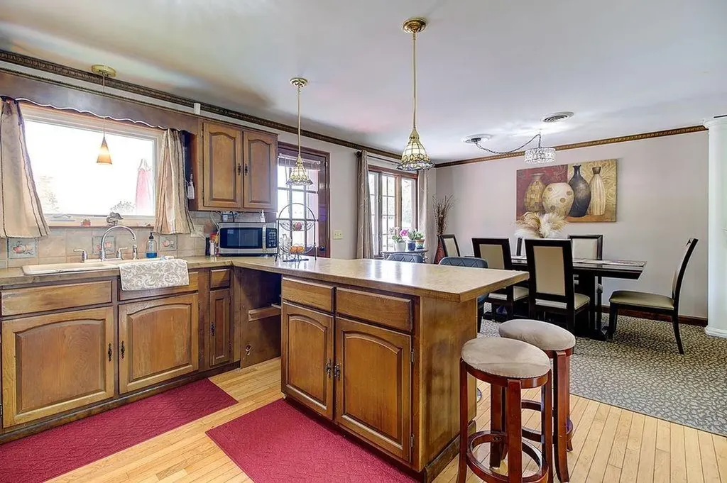 21 Beacon Street Johnston RI 02919