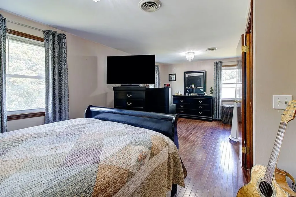 21 Beacon Street Johnston RI 02919