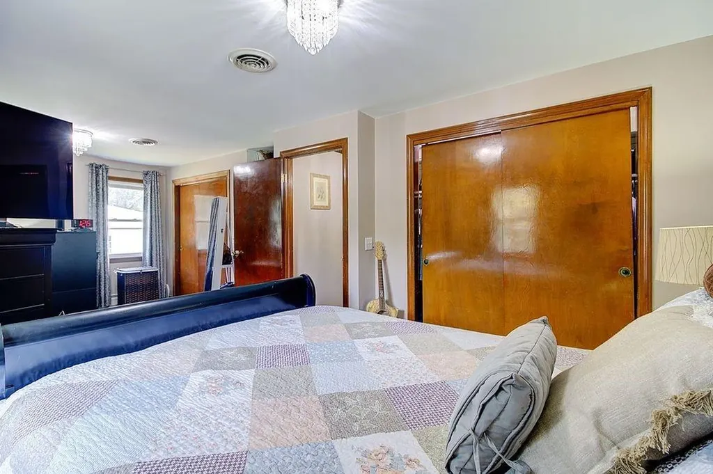 21 Beacon Street Johnston RI 02919