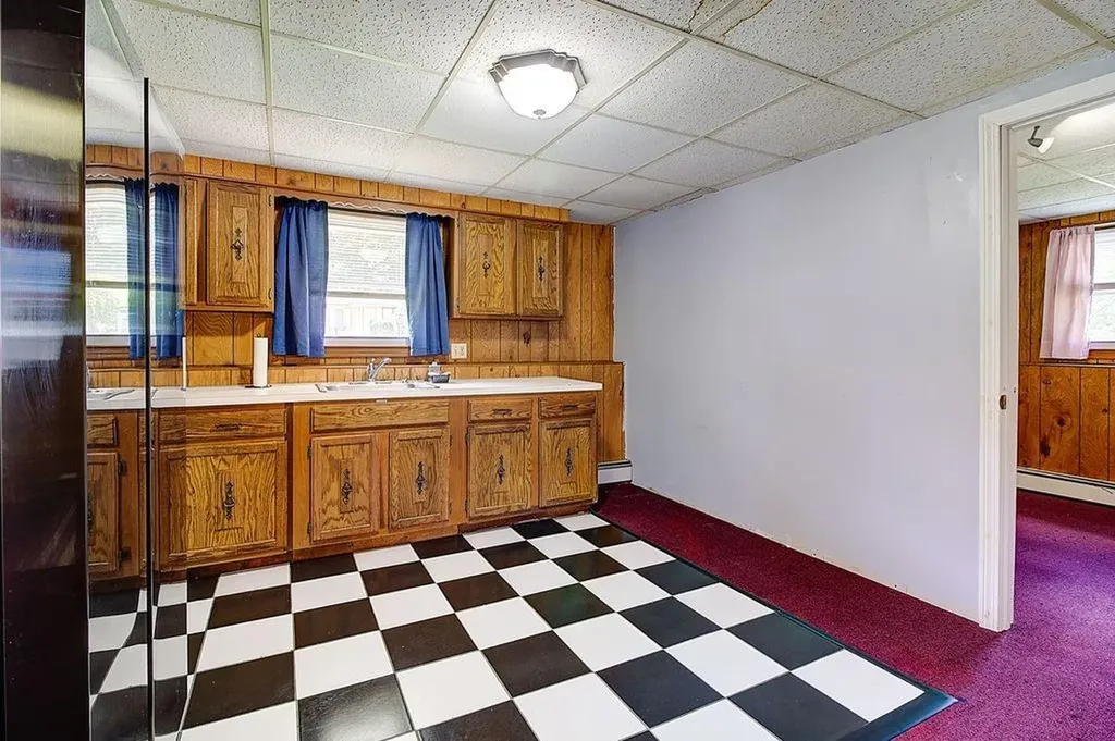 21 Beacon Street Johnston RI 02919
