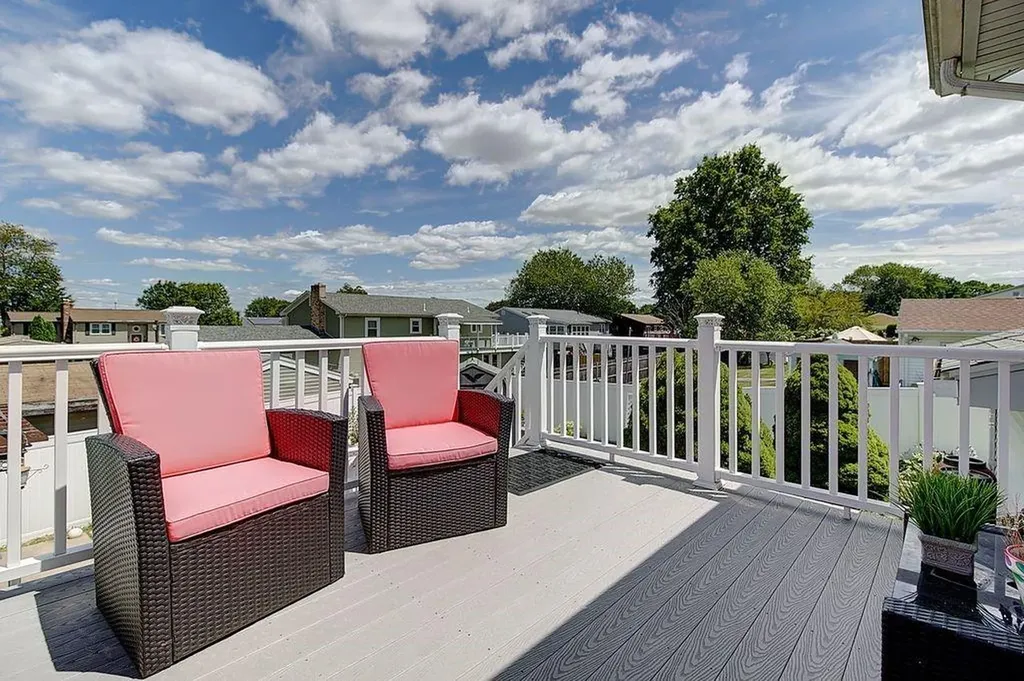 21 Beacon Street Johnston RI 02919