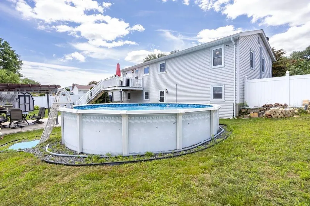 21 Beacon Street Johnston RI 02919