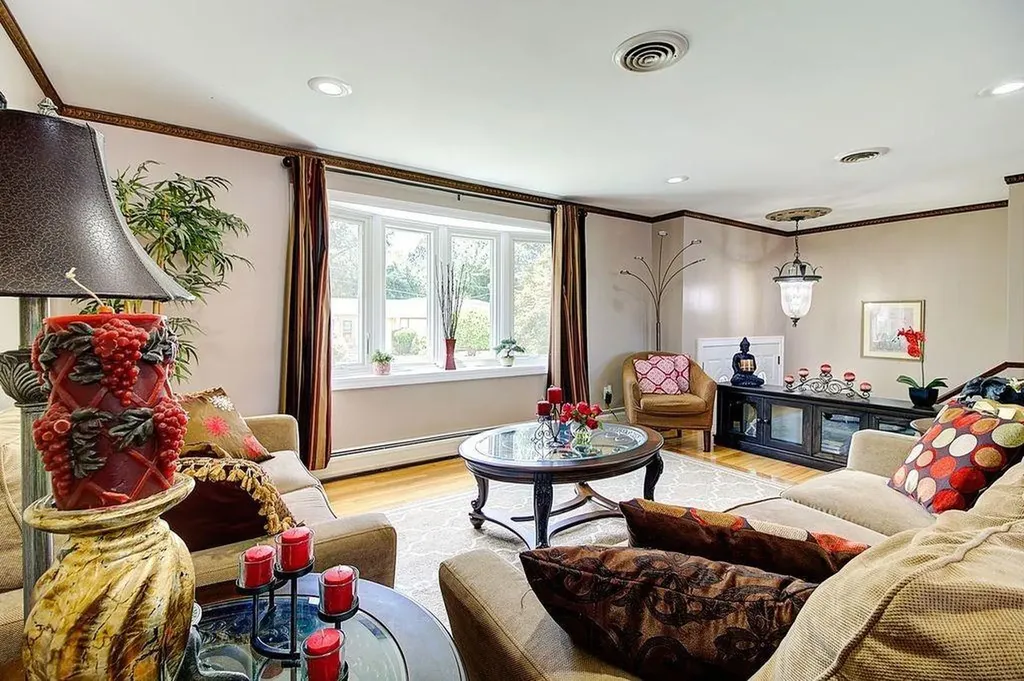 21 Beacon Street Johnston RI 02919