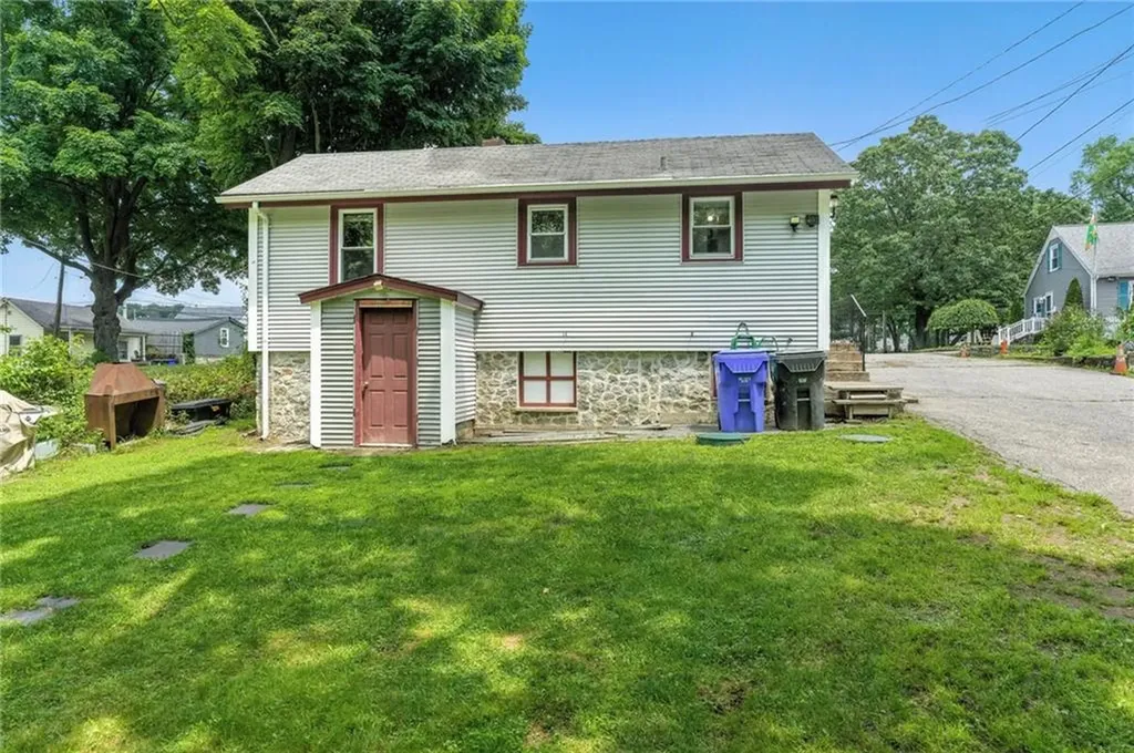 907 R Main Street West Warwick RI 02893