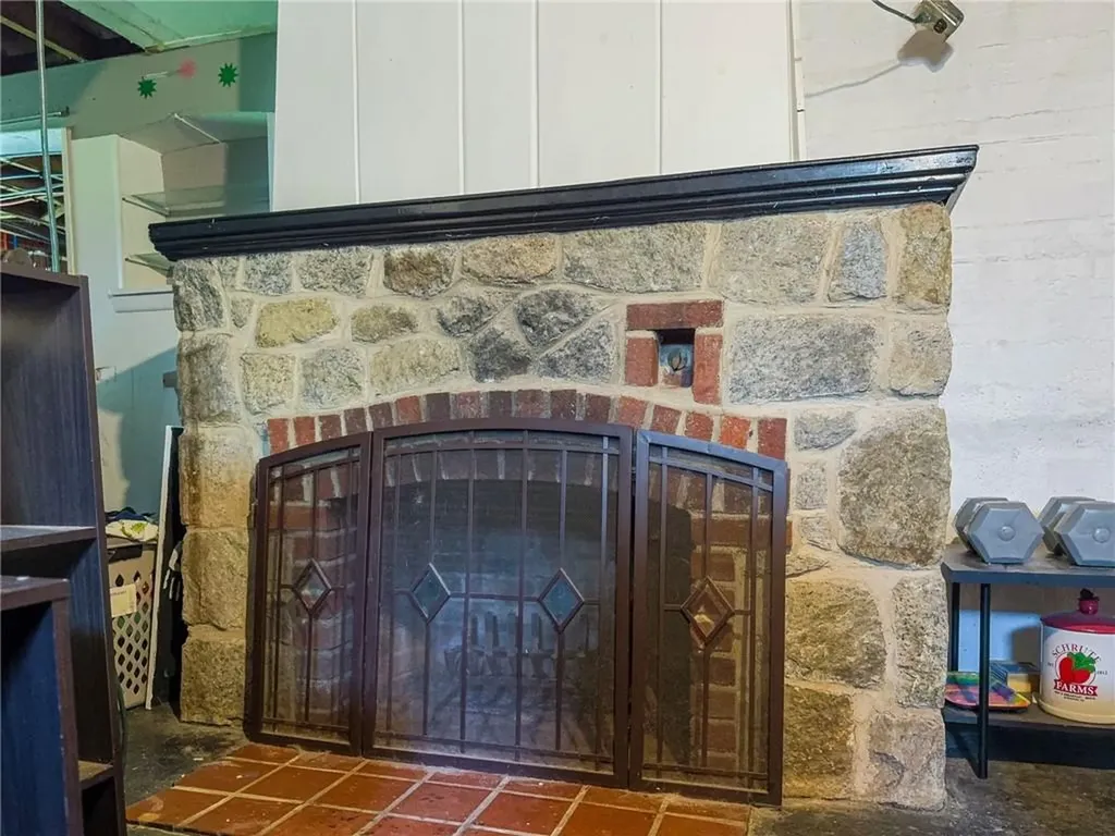 907 R Main Street West Warwick RI 02893