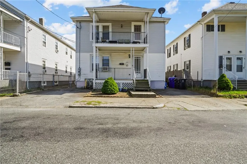 87 Columbine Avenue Pawtucket RI 02861