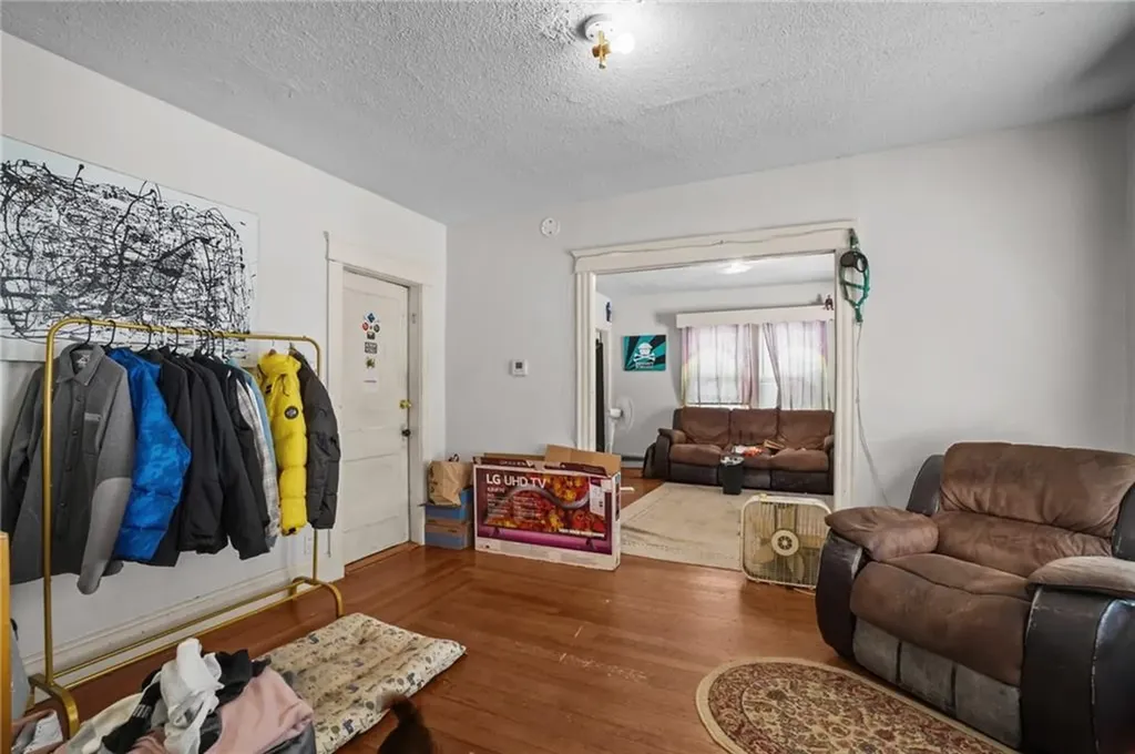 87 Columbine Avenue Pawtucket RI 02861