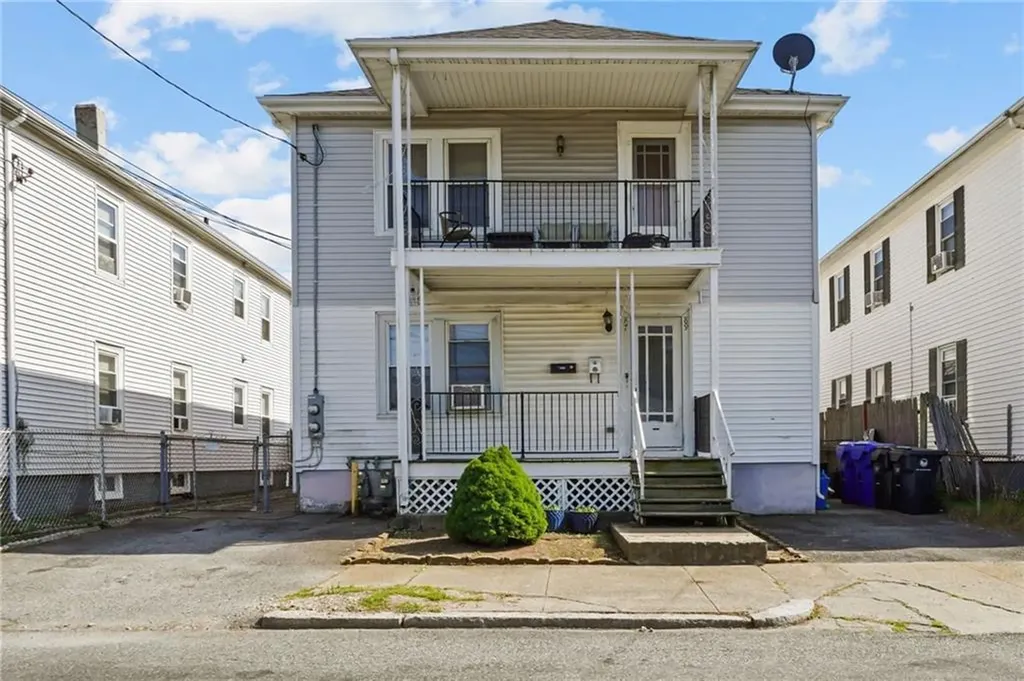 87 Columbine Avenue Pawtucket RI 02861