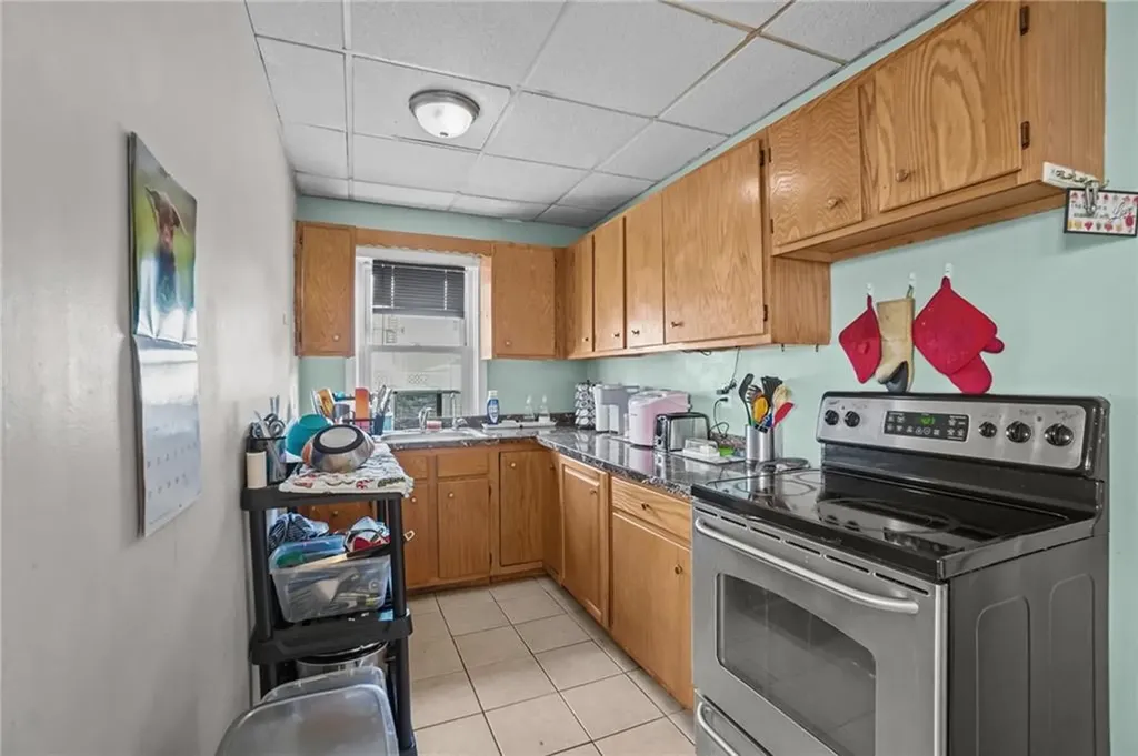 87 Columbine Avenue Pawtucket RI 02861