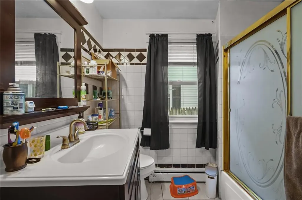 87 Columbine Avenue Pawtucket RI 02861