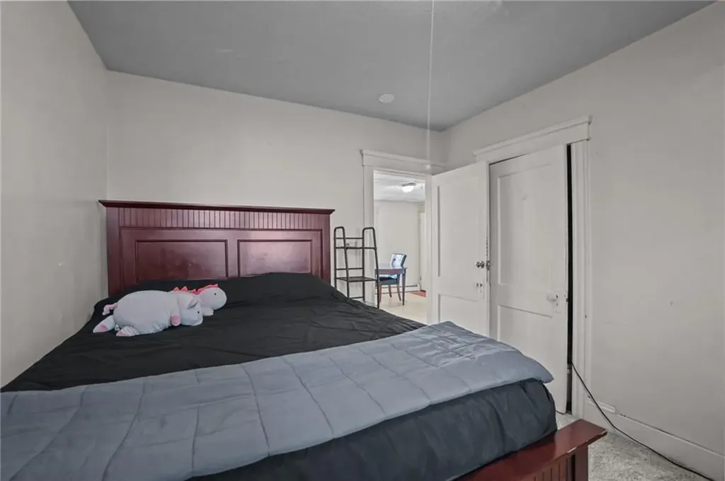 87 Columbine Avenue Pawtucket RI 02861