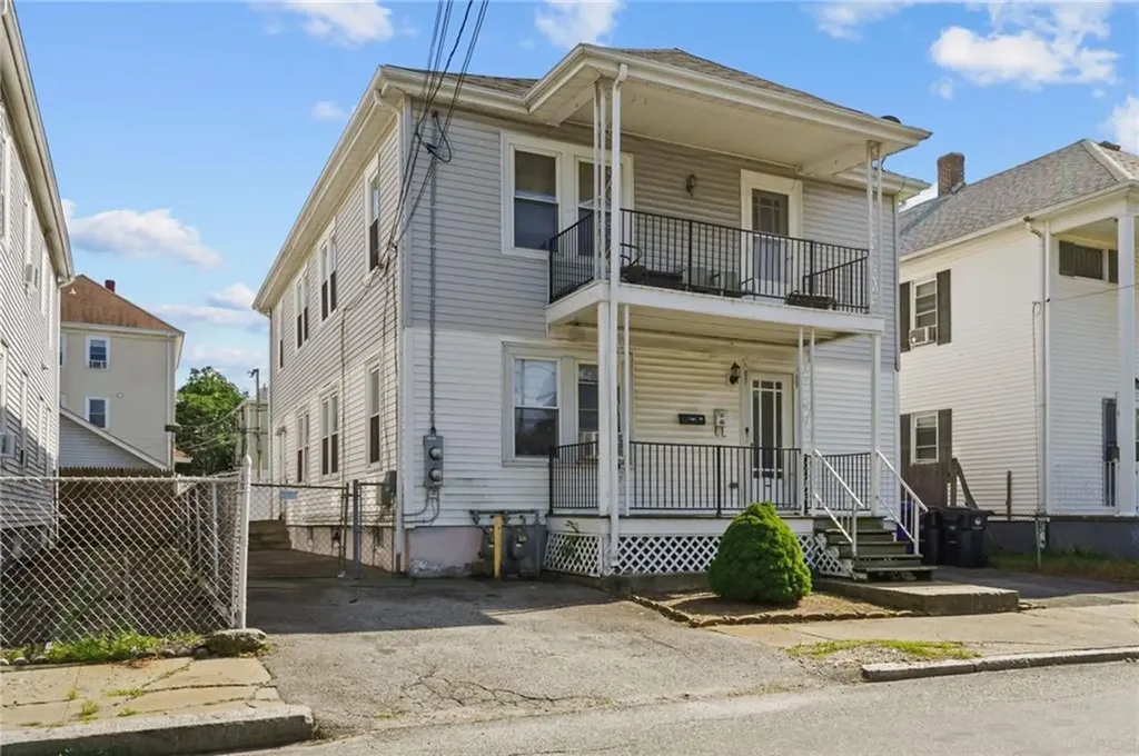 87 Columbine Avenue Pawtucket RI 02861