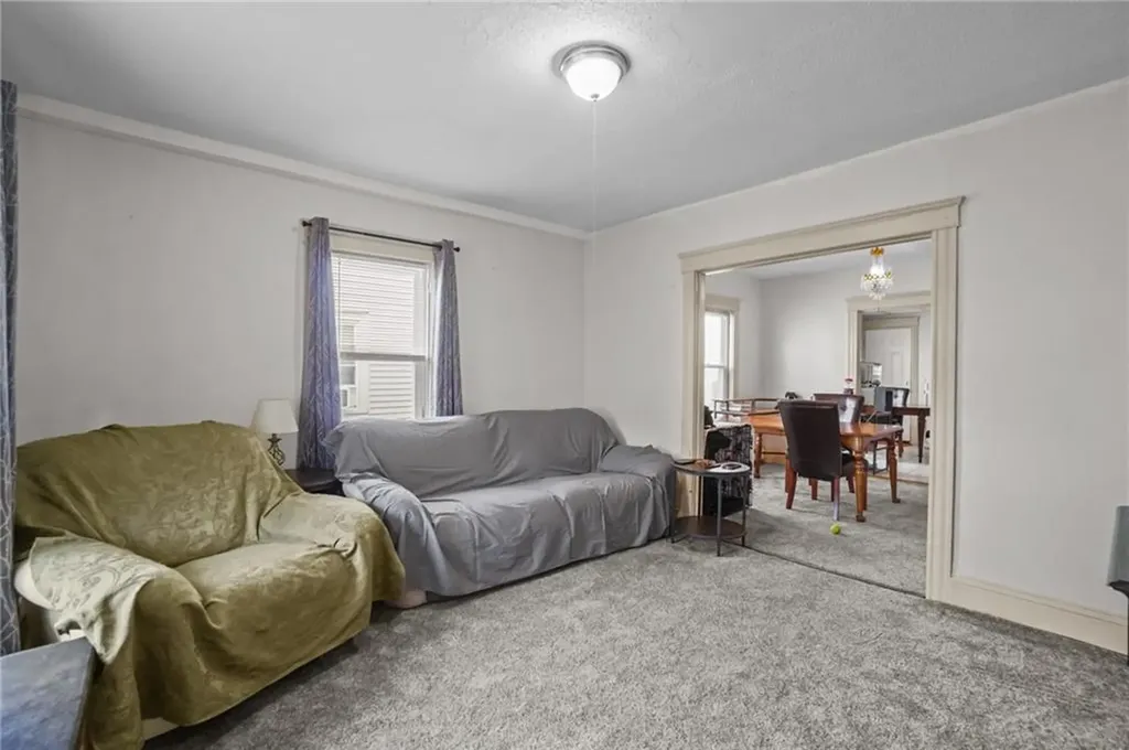 87 Columbine Avenue Pawtucket RI 02861