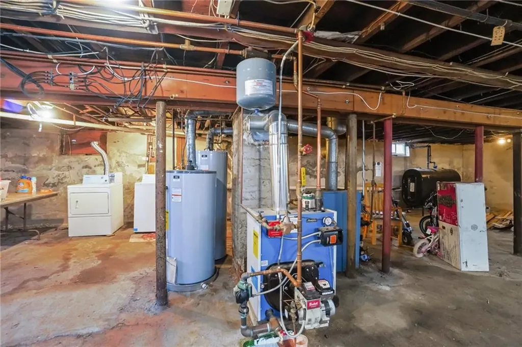87 Columbine Avenue Pawtucket RI 02861
