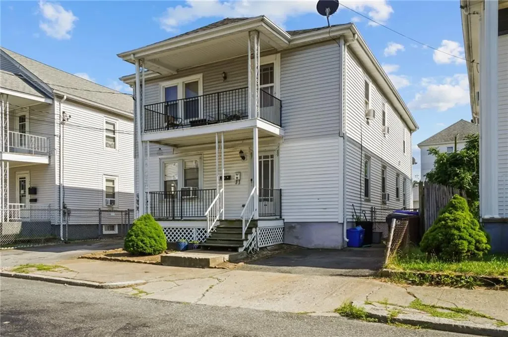 87 Columbine Avenue Pawtucket RI 02861