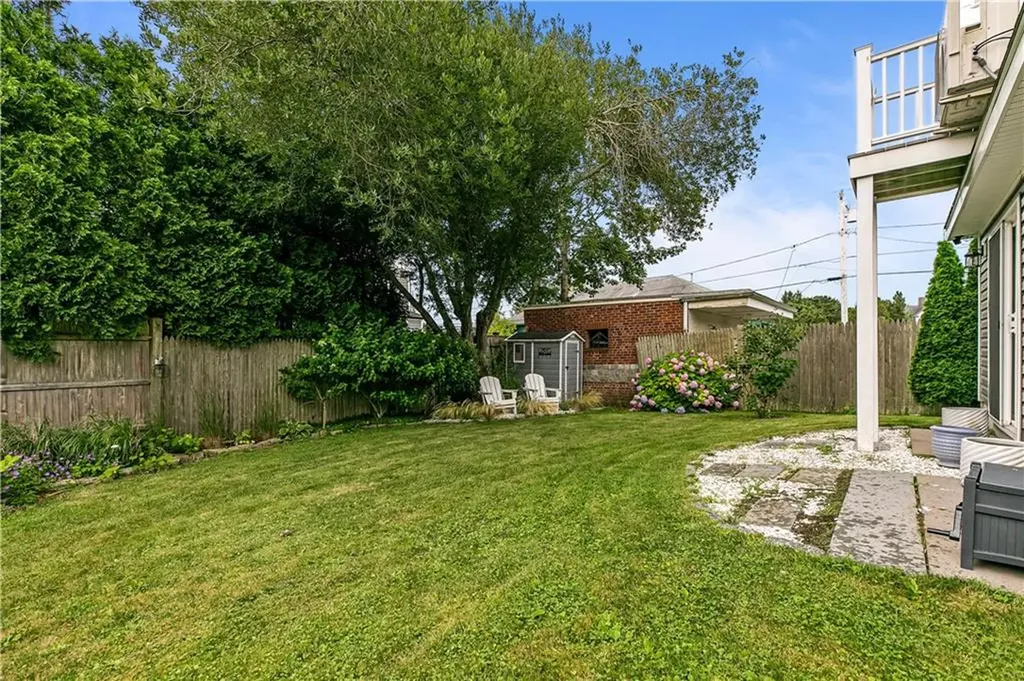 56 Houston Avenue Newport RI 02840