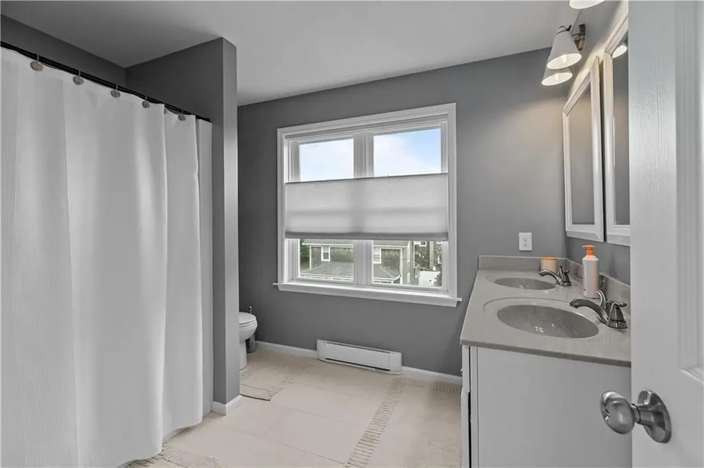 56 Houston Avenue Newport RI 02840