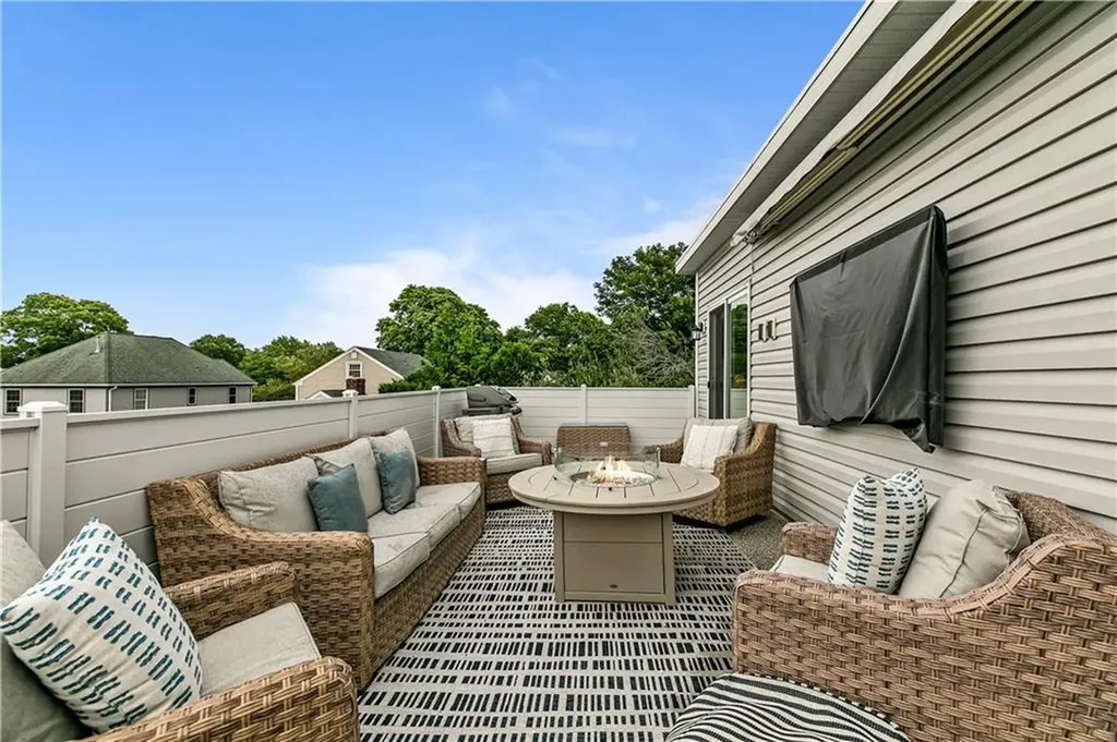 56 Houston Avenue Newport RI 02840