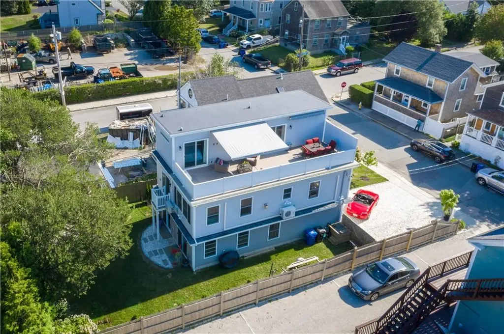 56 Houston Avenue Newport RI 02840