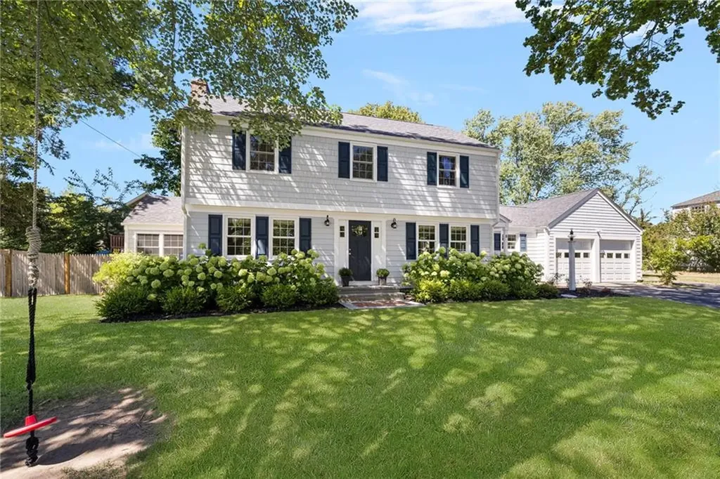 5 Lee Road Barrington RI 02806