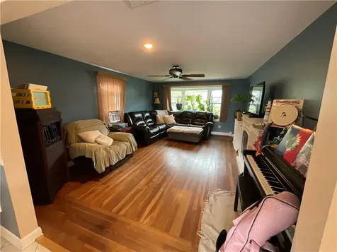 14 Beatrice Avenue Warwick RI 02889