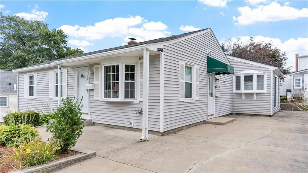 66 Fairmont Avenue Pawtucket RI 02860