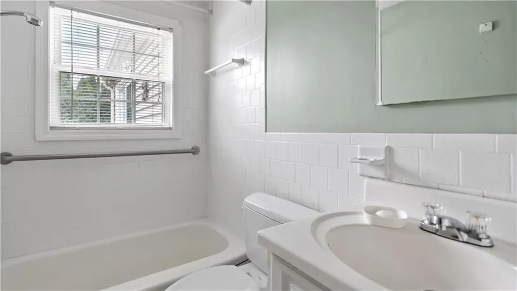 66 Fairmont Avenue Pawtucket RI 02860
