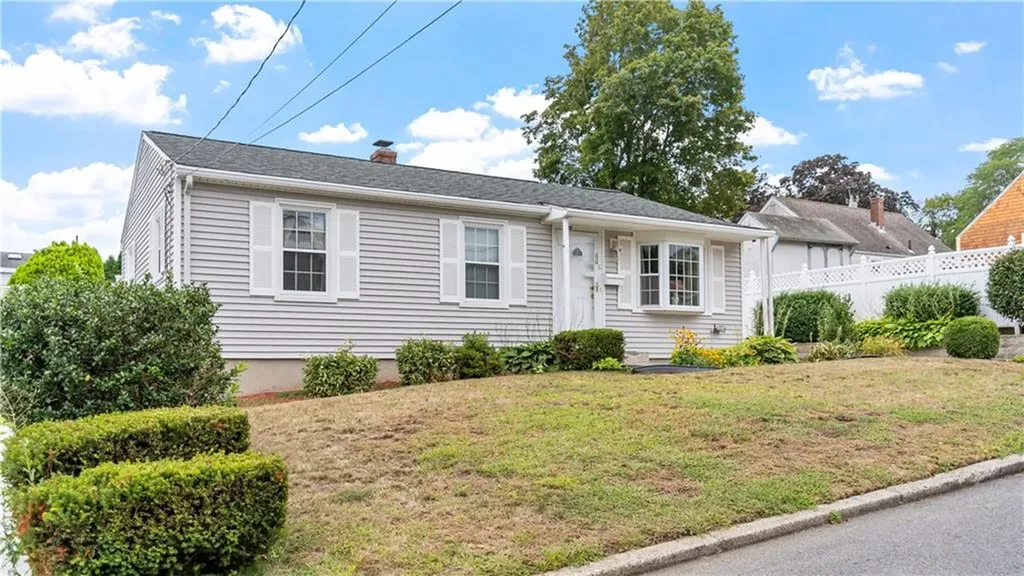 66 Fairmont Avenue Pawtucket RI 02860