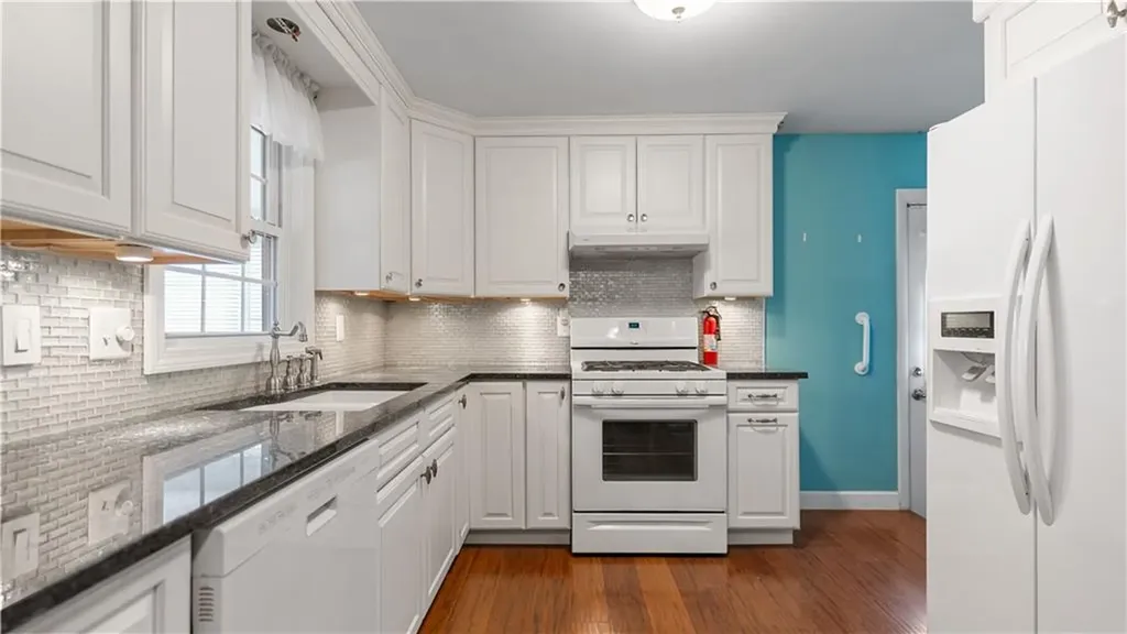 66 Fairmont Avenue Pawtucket RI 02860
