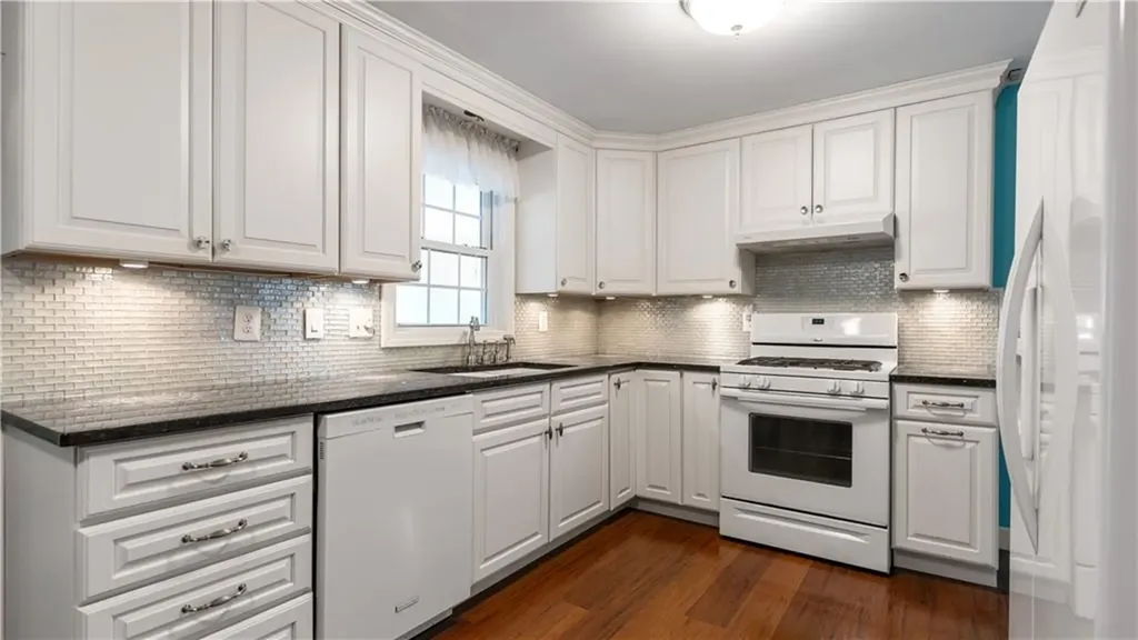 66 Fairmont Avenue Pawtucket RI 02860