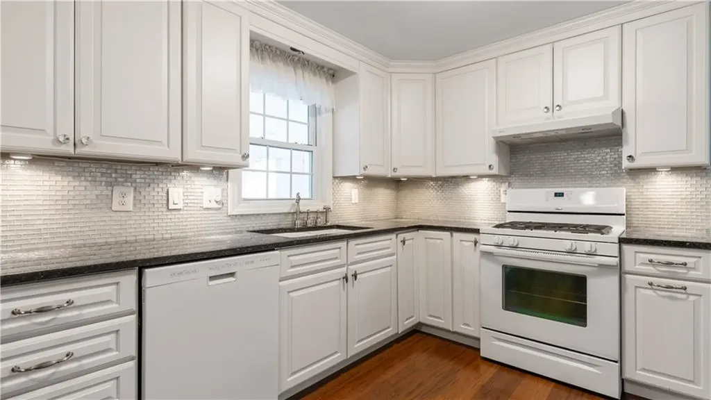66 Fairmont Avenue Pawtucket RI 02860