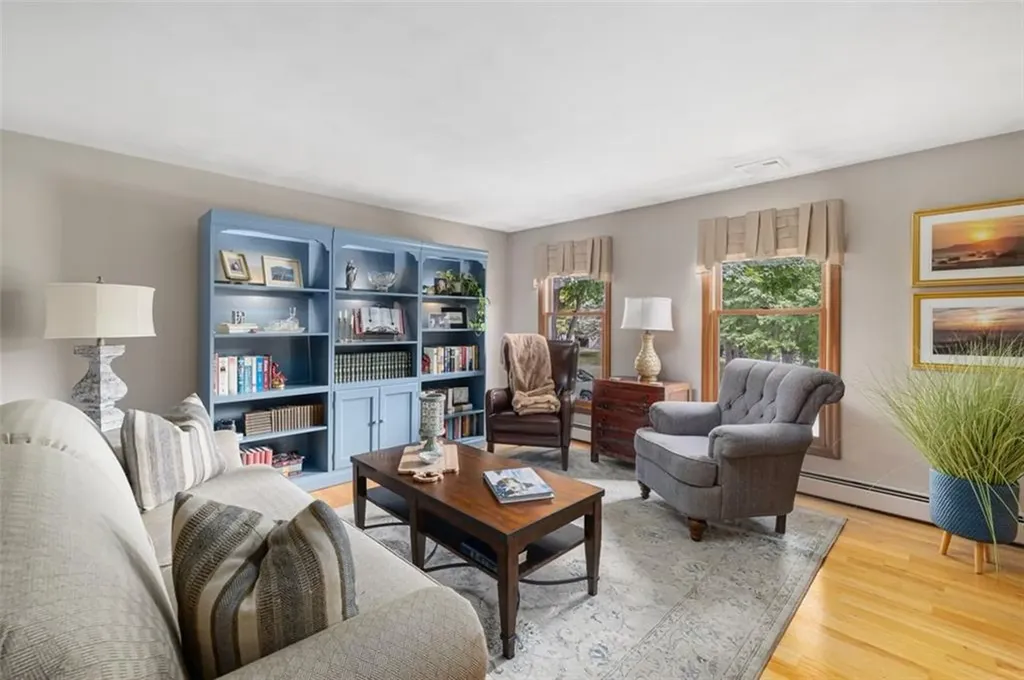 5 Royal Court Cumberland RI 02864
