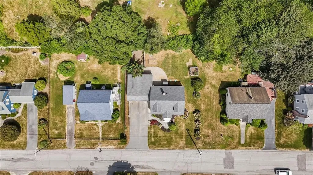 40 Hambly Road Tiverton RI 02878